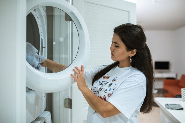 Tips for Caring for Your Clothes Longer: Extend Their Life Easily